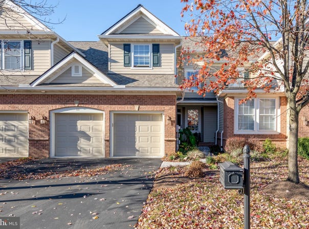 66 FARMVIEW LANE, LITITZ, PA 17543