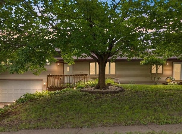 7872 142nd Street W, Apple Valley, MN 55124