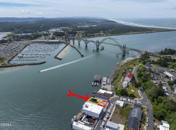 837-855 SW Bay Boulevard, Newport, OR 97365