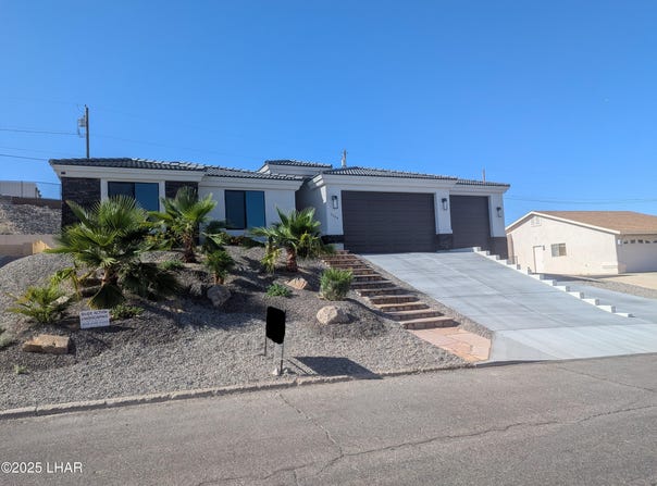 2564 Clarke Dr, Lake Havasu City, AZ 86403