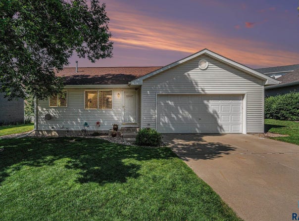 4209 N Jans Dr, Sioux Falls, SD 57107-6831