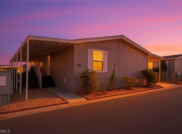 20843 Waalew Road, Apple Valley, CA 92307