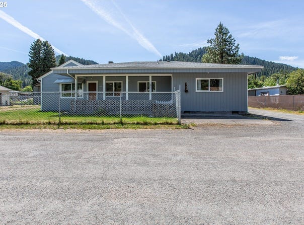 47508 HANSEN ST, Oakridge, OR 97463