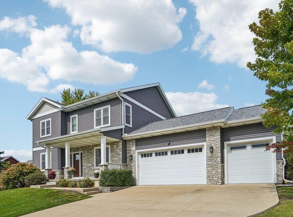 9902 Peach Leaf Lane, Middleton, WI 53562