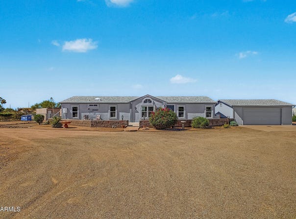 2690 S VAL VISTA Road, Apache Junction, AZ 85119