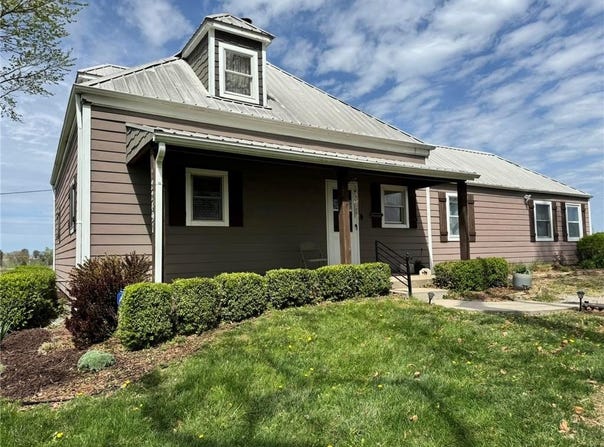 22497 Metcalf Road, Bucyrus, KS 66013
