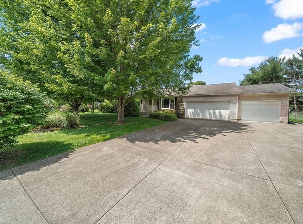 93 Parkway Drive, Newark, OH 43055