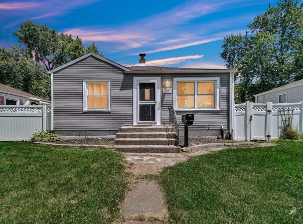 305 N Cavender Street, Hobart, IN 46342