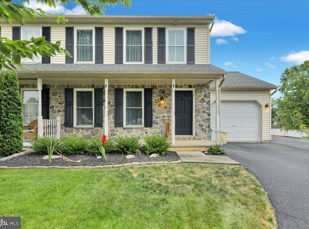 4084 GREEN PARK DRIVE, MOUNT JOY, PA 17552