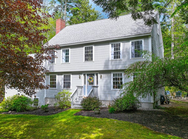 25 Jefferson Court, Naples, ME 04055
