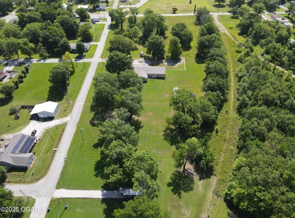 215 S Wyandotte, Baxter Springs, KS 66713