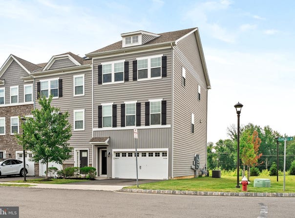 1 FLORENCE LANE, MOUNT LAUREL, NJ 08054
