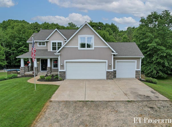 12150 W Devis Road, West Olive, MI 49460
