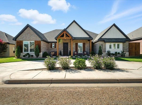 621 N 9th Street, Wolfforth, TX 79382