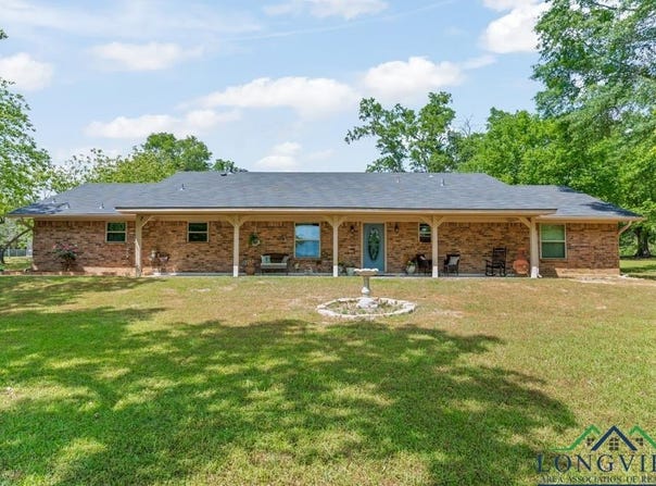 120 Breland Dr, Longview, TX 75604