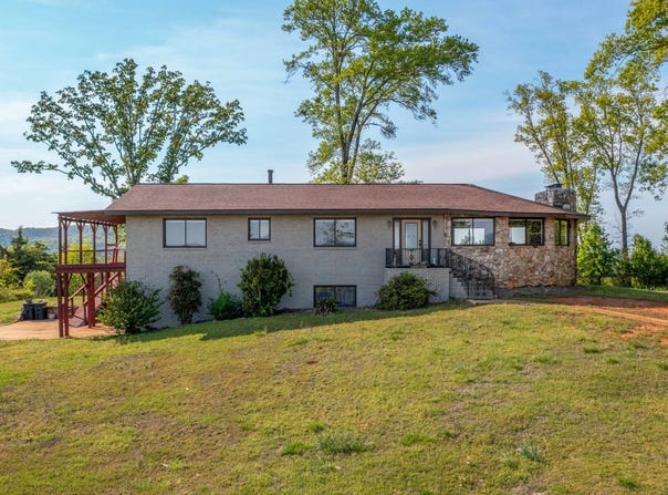 900 Greenbriar Dear Rd, Anniston, AL 36207