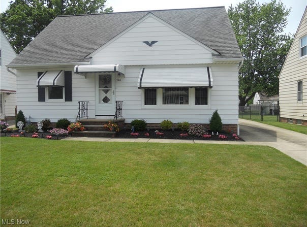 374 Clarmont Road, Willowick, OH 44095