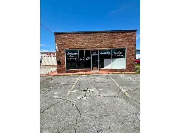 212 S Montgomery Ave, Sheffield, AL 35660