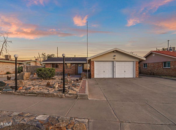 7221 ALTO REY Avenue, El Paso, TX 79912