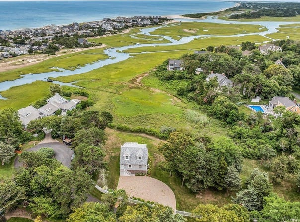 4 Arrowhead Circle, East Sandwich, MA 02537