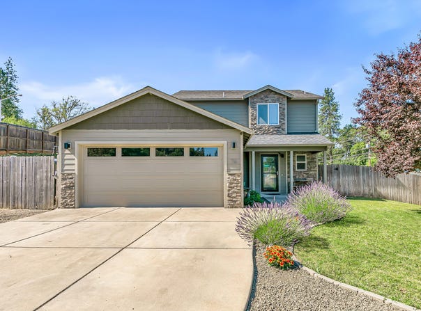 70 Cindy Way, Shady Cove, OR 97539