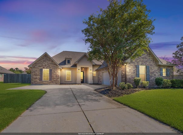 13837 Cobblestone Dr, Denham Springs, LA 70726