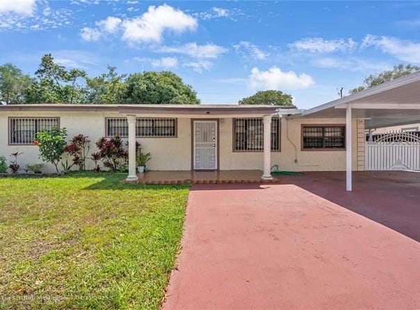 3260 NW 174th St, Miami Gardens, FL 33056