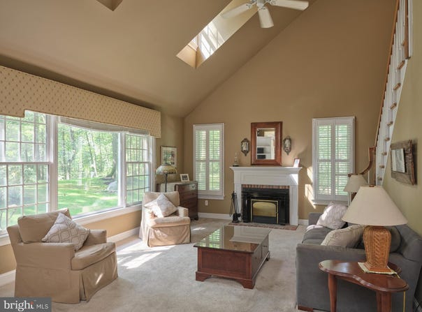 6950 UPPER YORK ROAD, NEW HOPE, PA 18938