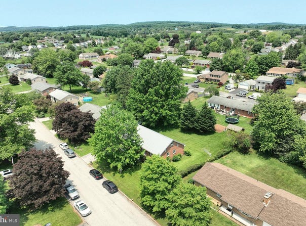 31 DITZLER AVENUE, BIGLERVILLE, PA 17307