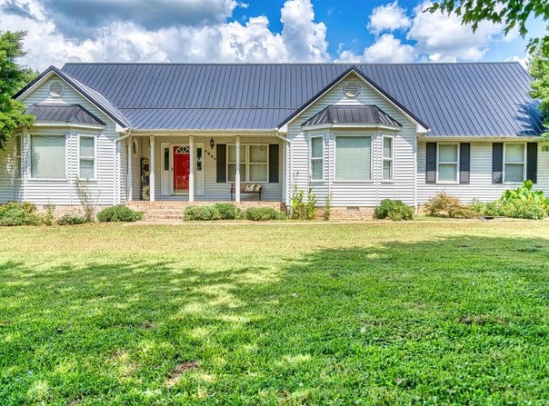 5990 Clarksville Road, Russellville, KY 42276