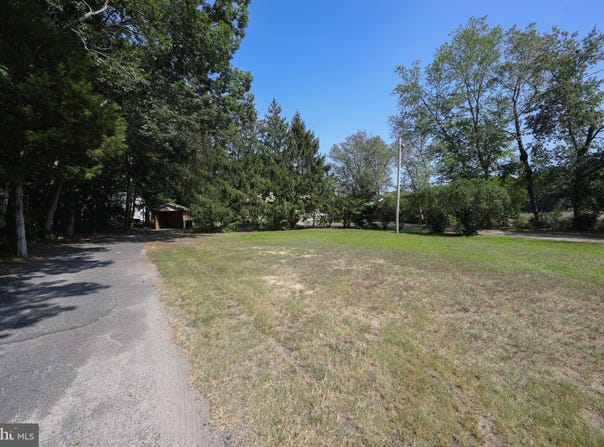 366 N TUCKAHOE ROAD, WILLIAMSTOWN, NJ 08094