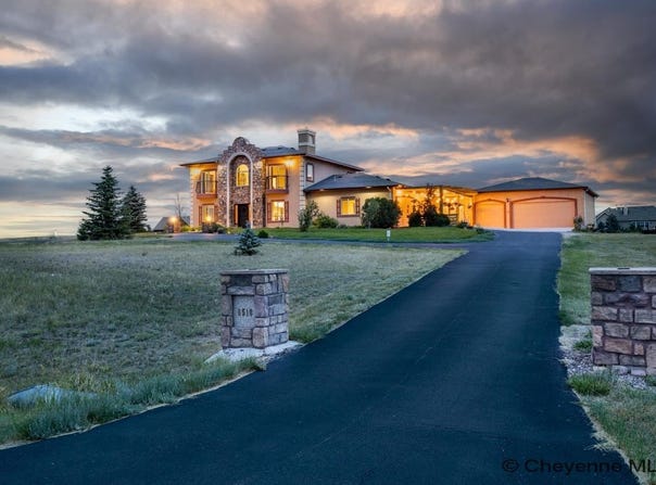 6510 E RIDING CLUB RD, Cheyenne, WY 82009