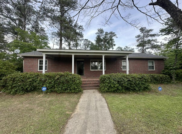 340 Marion Street, Elloree, SC 29047