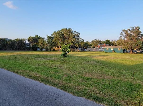 DONA WAY, NOKOMIS, FL 34275