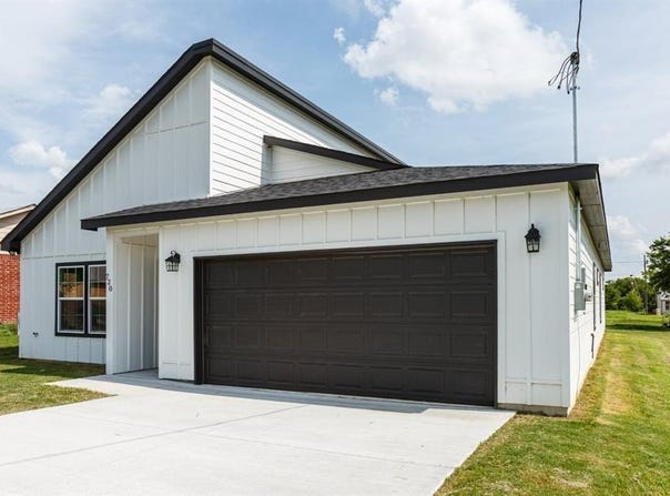 720 A D Mosley, Ferris, TX 75125