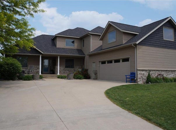 807 Timothy Drive SE, Stewartville, MN 55976