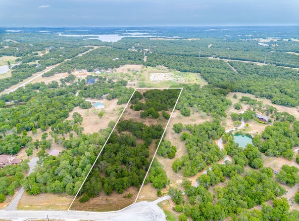 205 Pheasant Run, Sunset, TX 76270