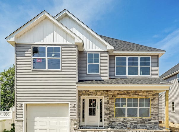 74 Manchester Avenue, Keyport, NJ 07735