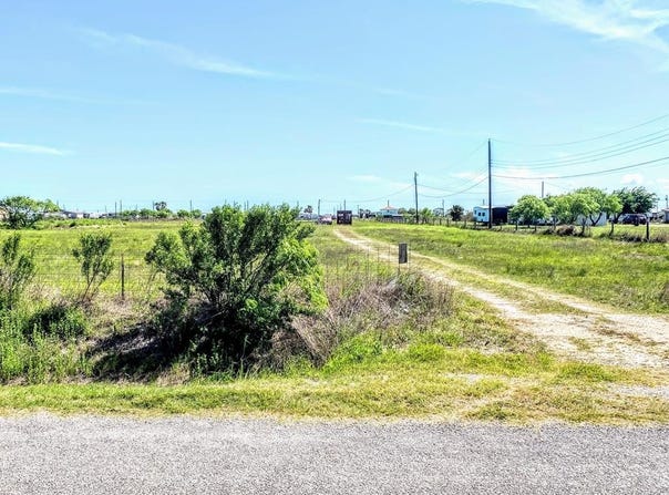 170 Allen M Parks Dr., ROCKPORT, TX 78382
