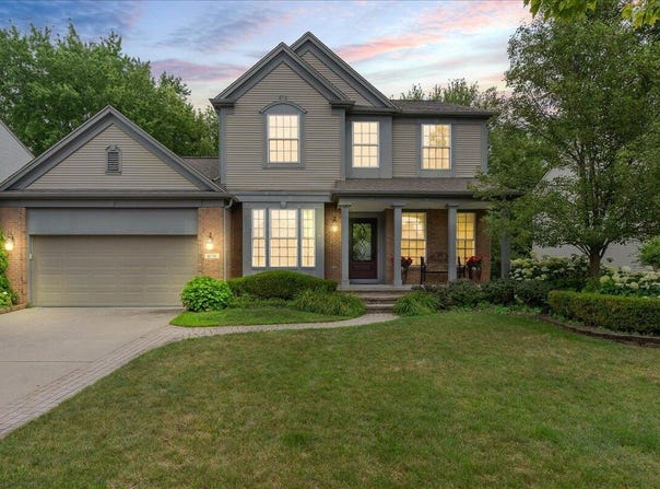 8136 Parkside Drive, Westland, MI 48185