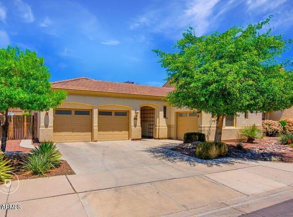 12926 W ESTERO Lane, Litchfield Park, AZ 85340