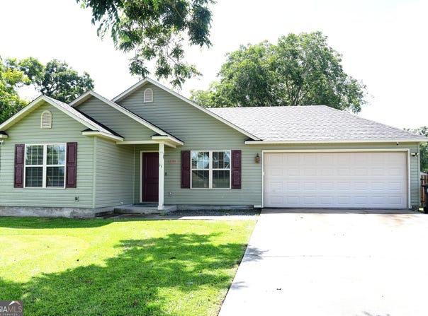 11 N Moody, Ray City, GA 31645