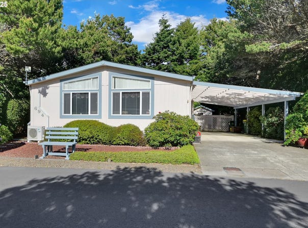1601 RHODODENDRON DR, Florence, OR 97439