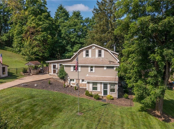 5551 CLAYTONIA DRIVE, Bethel Park, PA 15102