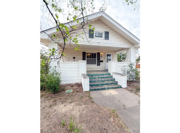 902 Santa Fe Ave, La Junta, CO 81050