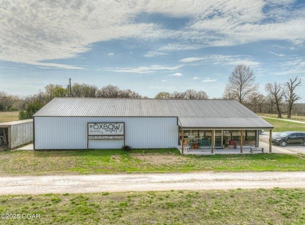 8637 Oxbow Lane, Neosho, MO 64850