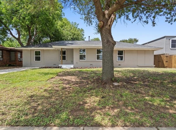 6625 Bridges Avenue, Richland Hills, TX 76118