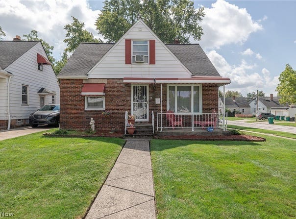 17690 Mapleboro Avenue, Maple Heights, OH 44137