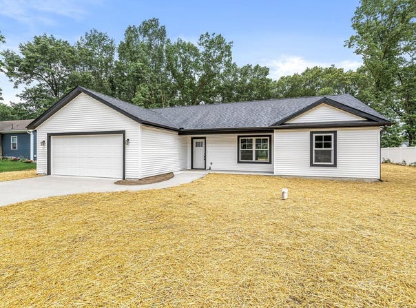 29797 Ashford Drive, Elkhart, IN 46514