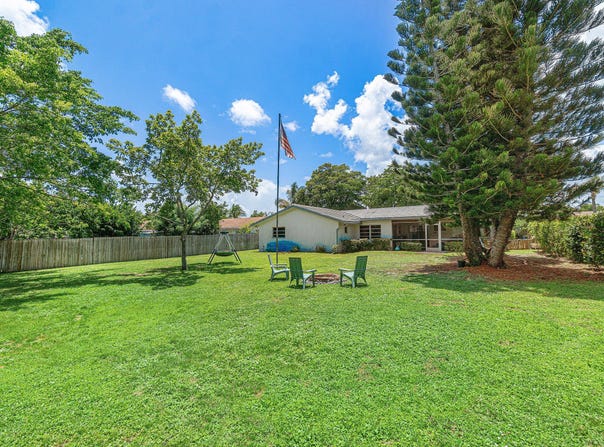 348 Sandpiper Avenue, Royal Palm Beach, FL 33411